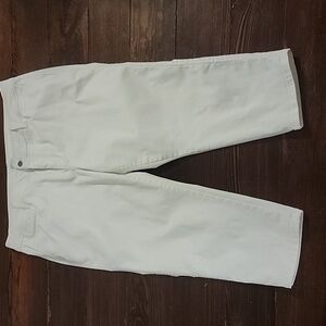 Rosabel Off White Cuffed Capri Pants 20W